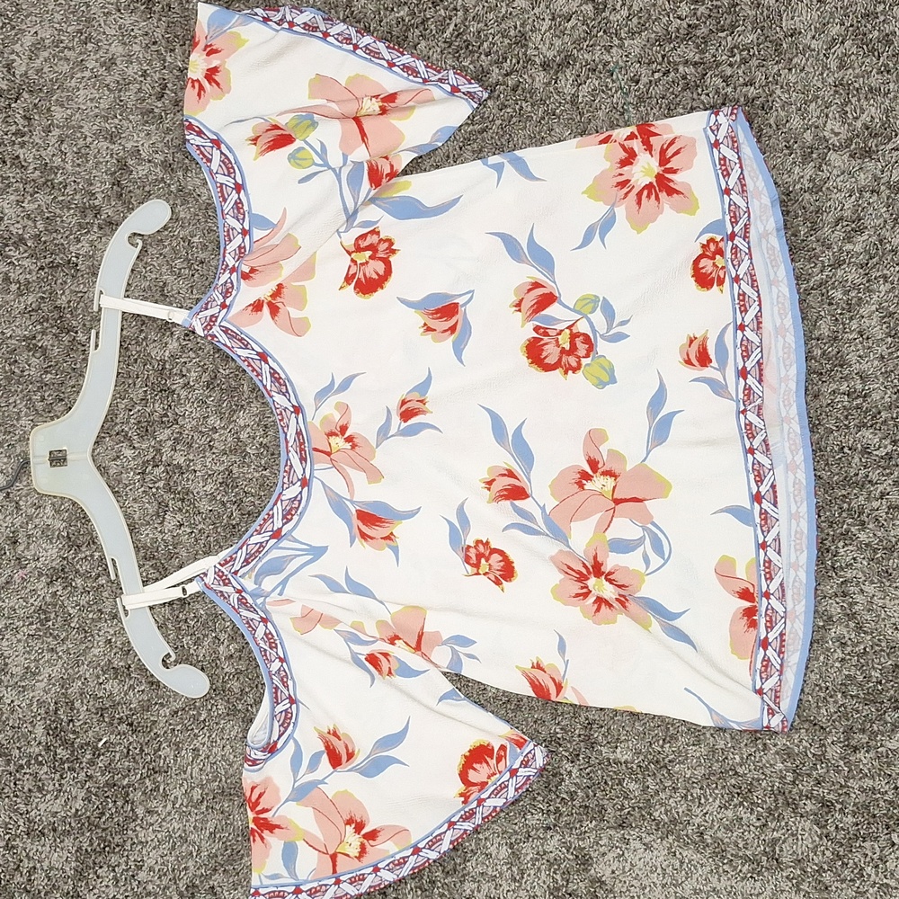 Flying Tomato cold shoulder blouse top - short sleeve - S white floral - Picture 6 of 7